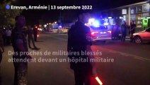 Arménie: les proches de militaires blessés devant un hôpital après des combats avec l'Azerbaïdjan