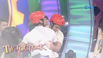 Tiktoclock: Derrick Monasterio at Royce Cabrera, nag-’wrestling’ sa ‘Tiktoclock!’ (Quiz and Shout)