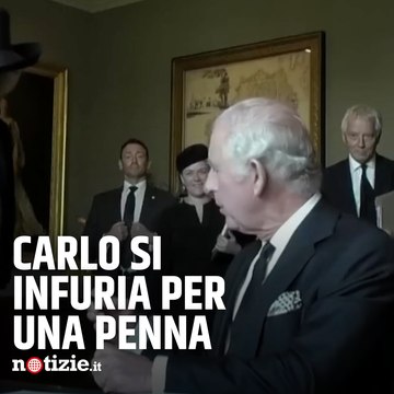 Carlo III e il nuovo scatto d'ira sulla penna: Odio tutto questo!