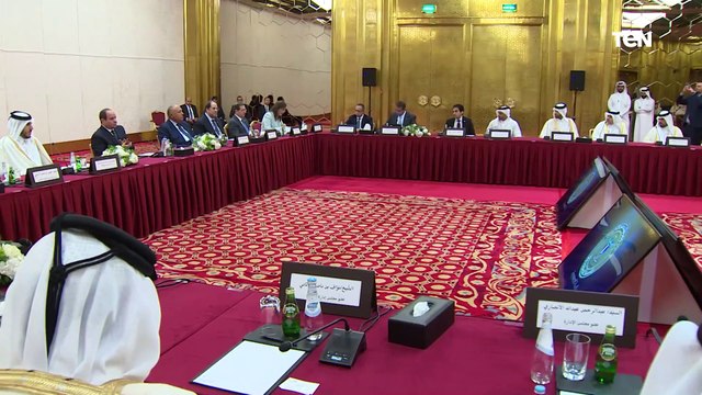 الرئيس عبد الفتاح السيسي يلتقي مع ممثلي رابطة رجال الأعمال القطريين