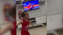 Rıza Kayaalp'in kızı Ay Vera, babasının dünya şampiyonluğunu televizyondan izledi