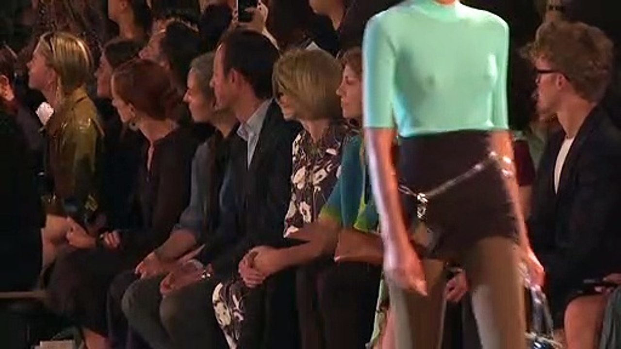 Tory Burch en plein glamour des années 90 pour la Fashion Week de New York