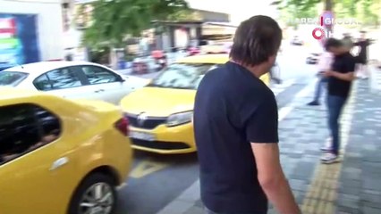 Taksinin güneşliğindeki parayı çaldı, fark edildiğini anlayınca kaçtı! O anlar kamerada