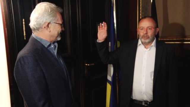 Saint-Gilles : Jean Spinette prête serment comme nouveau bourgmestre