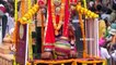 Lord Hanuman Getup Attracts People In Ganesh Immersion Celebration At Pune _ V6 News
