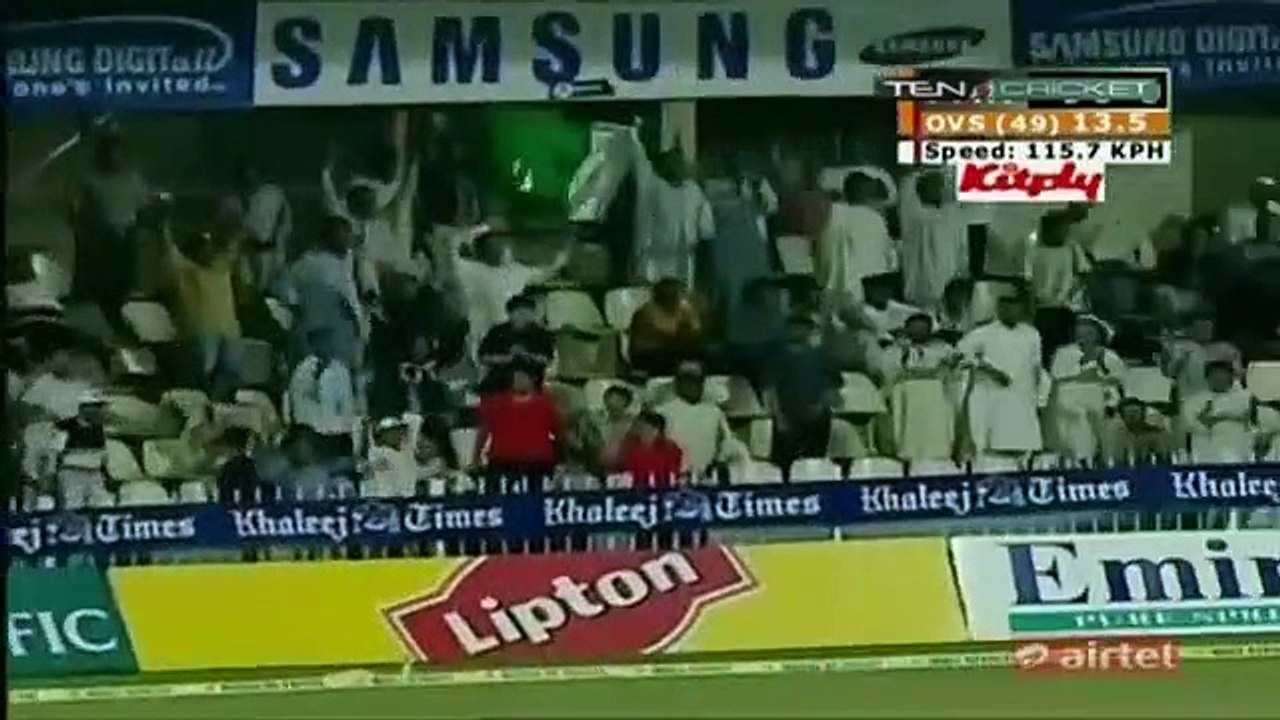 The_Boom_Boom_Afridi_108_(_The_Rain_of_8_Sixes_)_vs_New_Zealand_at_Sharjah_April_2002(360p)