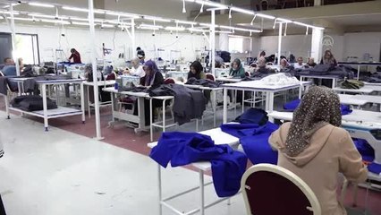 Atölyeye dönüştürülen düğün salonu kadınlara iş kapısı oldu