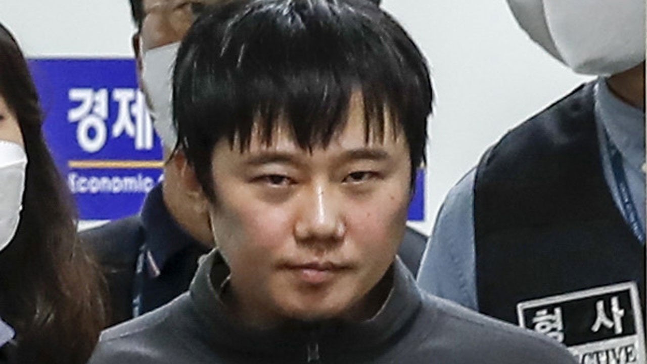 '스토킹 살인' 전주환 검찰 송치..."진짜 미친 짓 했다" / YTN