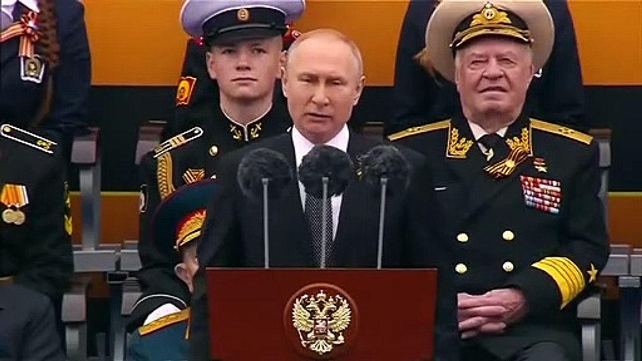 Putin Hurra! FCKPutin,FreeUkraine,Hurra,Ukraine,war,hurrah,red army,FreeRussia, Tag des Sieges Russland feiert Sieg über Nazi-deutschland mit Militärparade. 9.05.2019 v=vjgEKDCjPxI