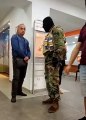 جورجيا.. مسلح يحتجز رهائن في بنك مطالبا بمليوني دولار والشرطة تضبطه