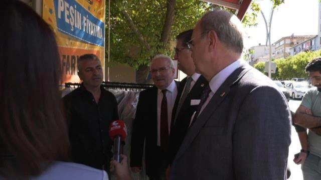 Kuruyemiş Dükkanı İşleten Bir Esnaf Öztrak'a Dert Yandı: Bizim İşimiz Tamamen Lüks Oldu Vatandaş Zaruri İhtiyacını Karşılamıyor