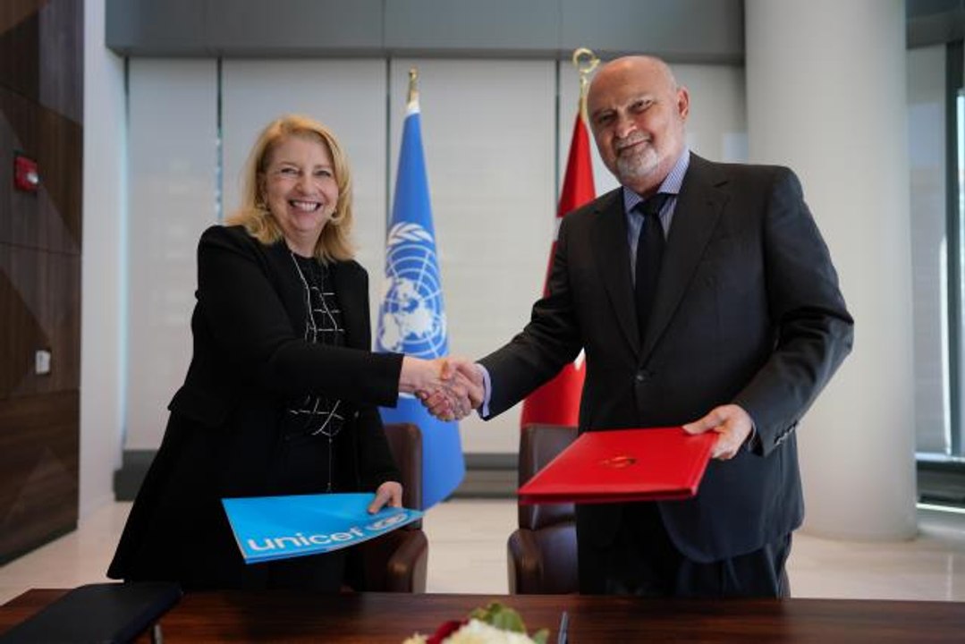 Türkiye ve UNICEF, "Ev Sahibi Ülke Anlaşması"nı yeniledi