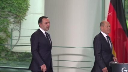 Almanya Başbakanı Scholz, Azerbaycan ve Ermenistan'a diyalog çağrısında bulundu