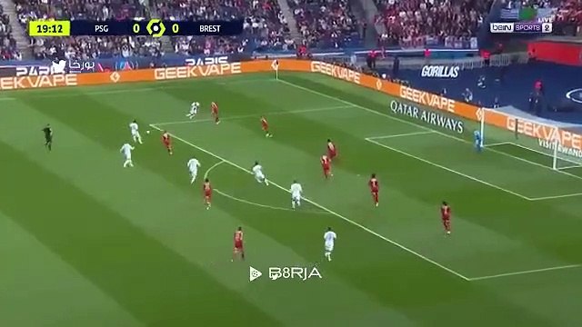 Mbappe blocks Messi's Shot (Messi's Reaction)