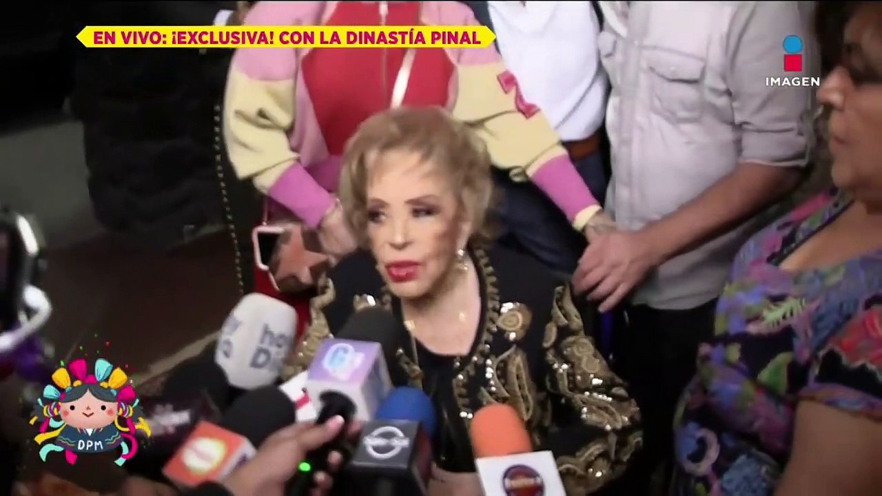 Silvia Pinal llora cuando le cantan Las Mañanit...