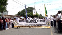 Estudiantes capitalinos saludan las fiestas patrias con un alegre desfile