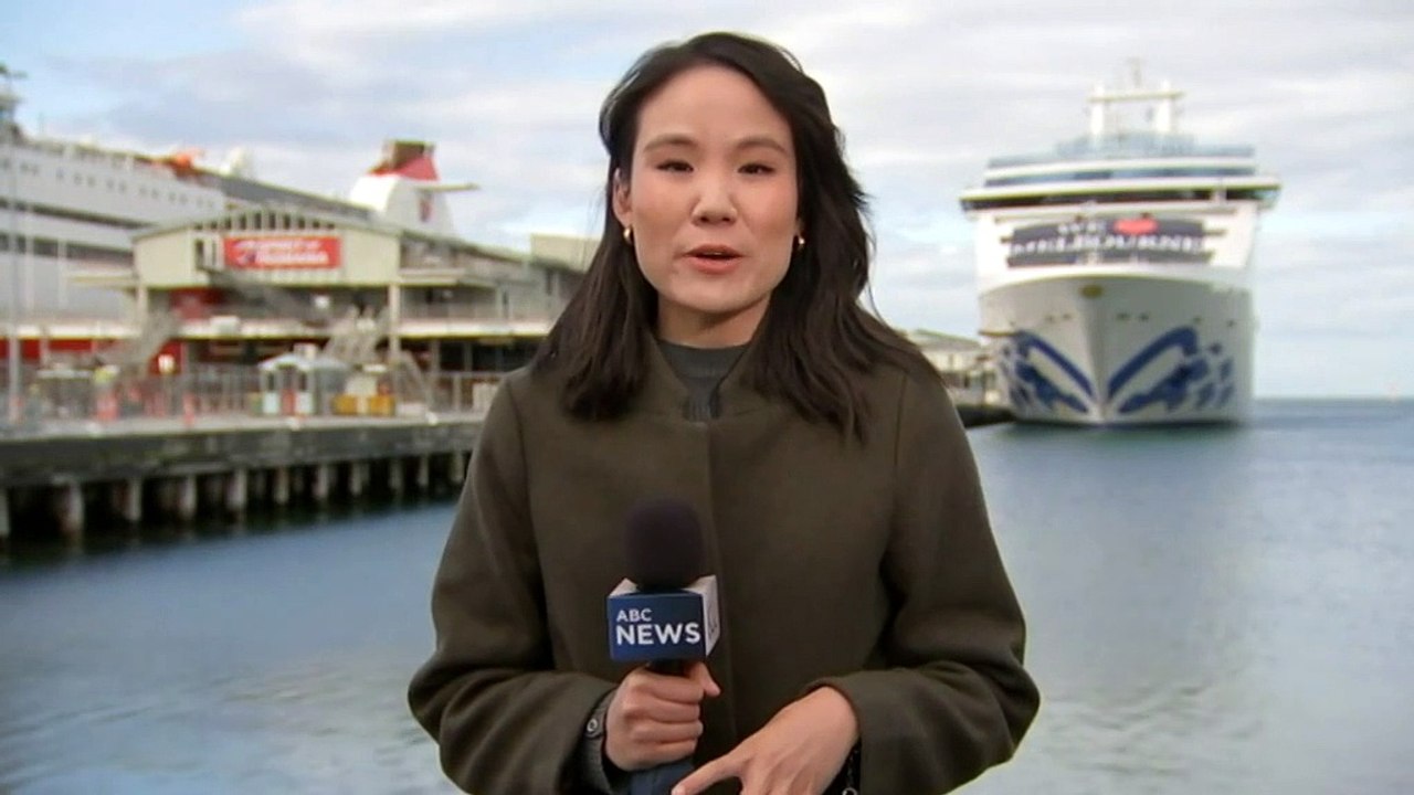 First cruise ship sails into Melbourne since start of pandemic