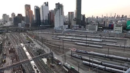 Demir yolu işçilerinin grev hazırlığında olduğu ABD'de uzun mesafe seferler iptal edildi