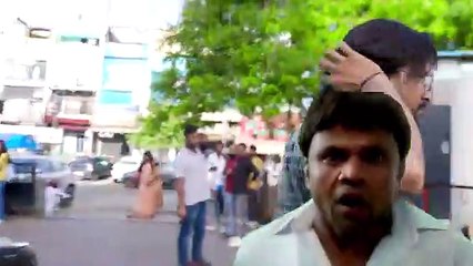 _FAKE_CELEBRITY__IN_PUBLIC_PRANK With_10_Bodyguards #crazy xyz -crazyxyz