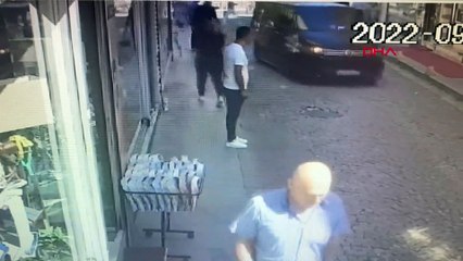 Fatih'te çakarlı minibüsle 10 milyon dolarlık gasp iddiası