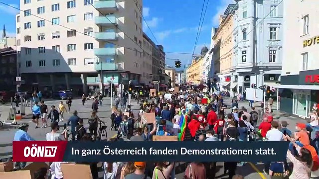 Fridays for Future - Klimastreik in Linz #UprootTheSystem