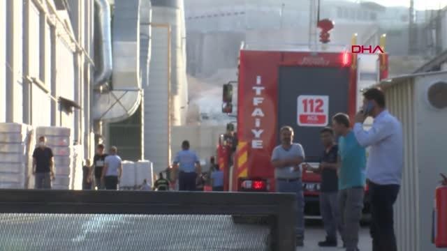 Son dakika haber... GAZİANTEP'TE PAMUK FABRİKASINDA YANGIN; 1 İTFAİYECİ YAŞAMINI YİTİRDİ, 9 YARALI