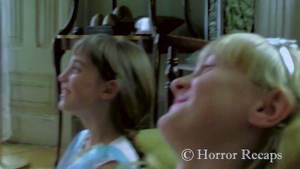 A Supermodel Wakes Up, Only To Find Herself Aging 100x Faster!!