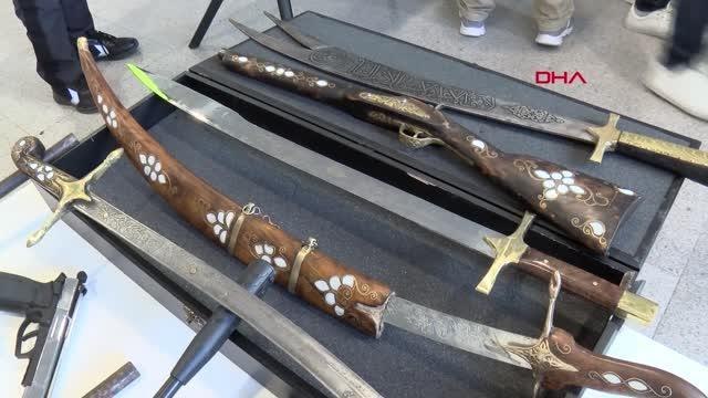 İSTANBUL-İSTANBUL HAVALİMANI'NDAKİ DENETİMLERDE 26 MİLYON LİRA DEĞERİNDE KAÇAK MALZEME ELE GEÇİRİLDİ