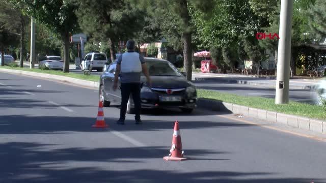 Son dakika haber | DİYARBAKIR POLİSİ OKULLARIN ÇEVRESİNDE UYUŞTURUCU SATICILARINA GEÇİT VERMİYOR