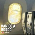 Il finestrino si rompe in volo: panico tra i passeggeri sull’aereo