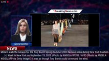 At NYFW, Tory Burch Makes A Case For Lightness Of Layers - 1breakingnews.com