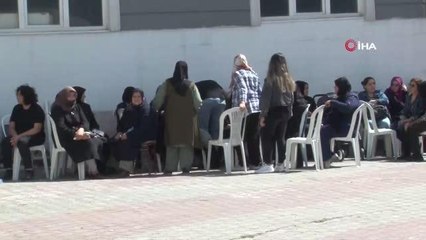 Hastanede bıçaklanarak öldürülen güvenlik görevlisi son yolculuğuna uğurlanıyor