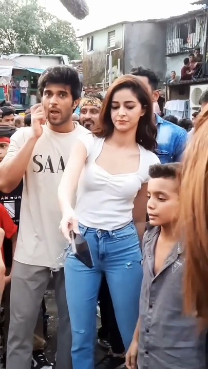 Ananya pandey &vijoy debkunda  songs khushbooopinion अनन्या पांडे और बिजॉय देबकुंडा के गाने खुशबू रायأنانيا باندي وبيجوي ديكوندا أغاني رأي خوشبوঅনন্যা পান্ডে ও বিজয় দেবকুন্ডের গানে খুশবুর মতামত