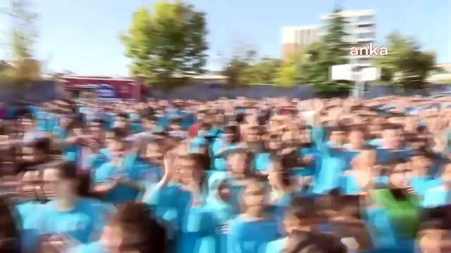 İmamoğlu'ndan kırtasiye yardımı: Çocuklarımız fırsat eşitliği yaşasın