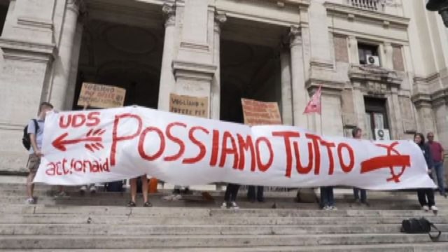 Possiamo tutto , il flash mob degli studenti davanti al Miur