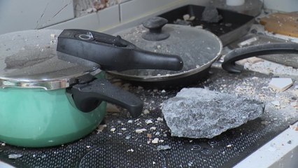 공사장 폭발로 아파트에 날아든 돌덩이들..."집안 산산조각" / YTN