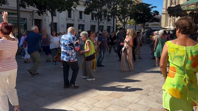 Marseille. Le bal des seniors anime le centre-ville
