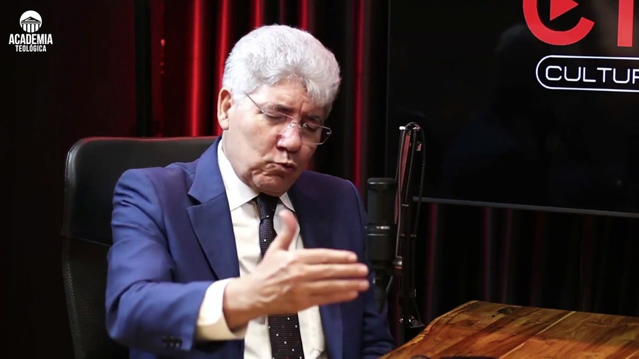 Fiel se revolta após pastor apresentar candidatos em púlpito