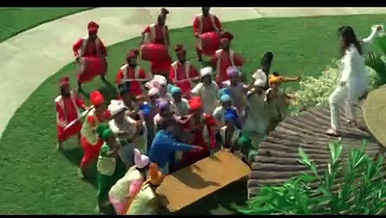 Tu_Soni_Kudi_-_Aarzoo_|_Akshay_Kumar,_Madhuri_Dixit_Saif_Ali_Khan_|_Udit_Narayan_&_Anu_Malik(360p)