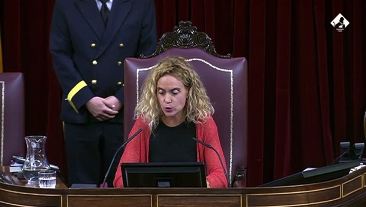 Los diputados del Congreso se han puesto en pie, este jueves, al conocer el resultado de la votación de la 'Ley Sara' para dedicar una ovación a sus familiares.