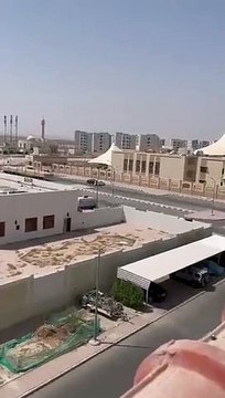 فيديو.. تم_القبض على ذكر اعتدى على امرأة في الشارع بطريقة وحشية بـ الكويت - - - - -