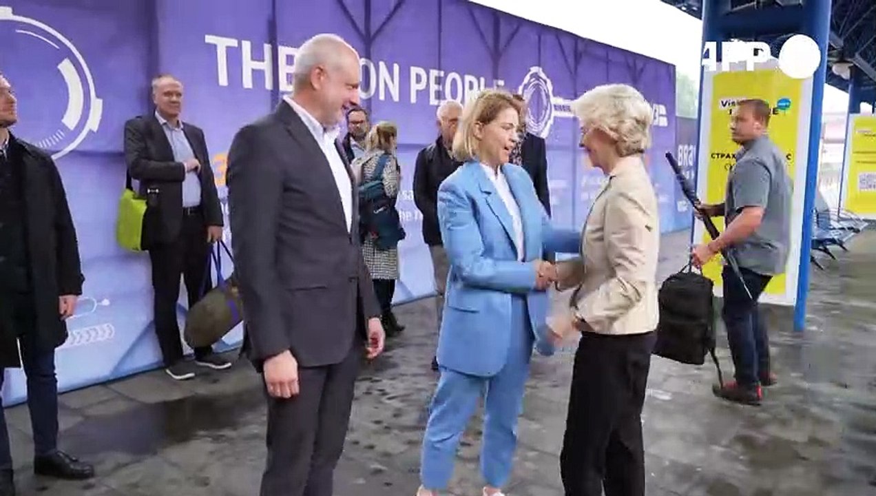 Von der leyen in kiew: eu unterstützt ukraine "so lange wie erforderlich"