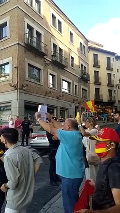 Abucheos y pitos en la llegada de Pedro Sánchez a Toledo.