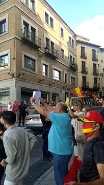 Abucheos y pitos en la llegada de Pedro Sánchez a Toledo.