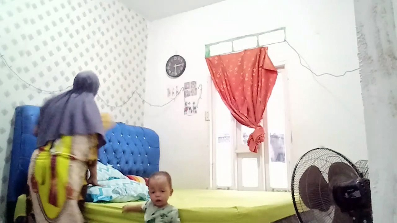 yang akur anak2 mama, meskipun si abang jail banget sama si adek tapi tetap sweety baby mama :)