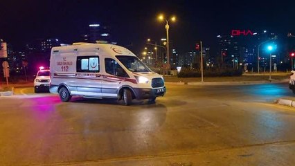 TAKLA ATAN OTOMOBİLDEKİ BABA ÖLDÜ, İKİ OĞLU YARALANDI