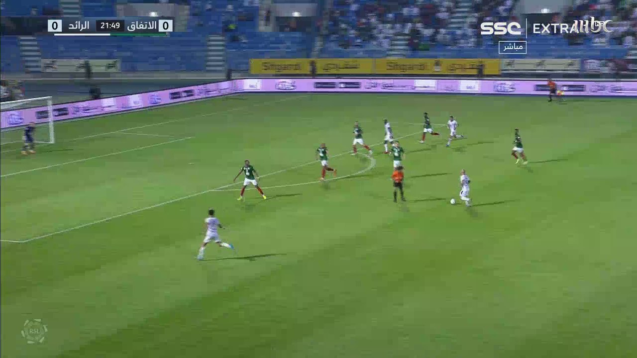 الرائد يتغلب 2-1 على الاتفاق في دوري روشن السعو...
