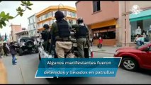 Con uso de la fuerza desalojan a manifestantes frente al Palacio de Gobierno de San Luis Potosí