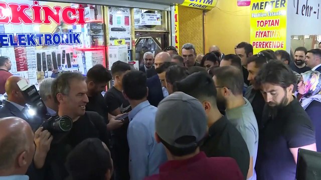 İçişleri Bakanı Süleyman Soylu, Van'da kanaat önderleri ve STK temsilcileriyle bir araya geldi: