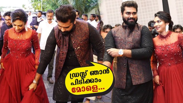 Dr. Robin & Sister: ഡ്രസ്സ് ഞാൻ പിടിക്കാം മോളെ അനിയത്തിയെ സഹായിക്കുന്ന റോബിൻ | *Celebrity